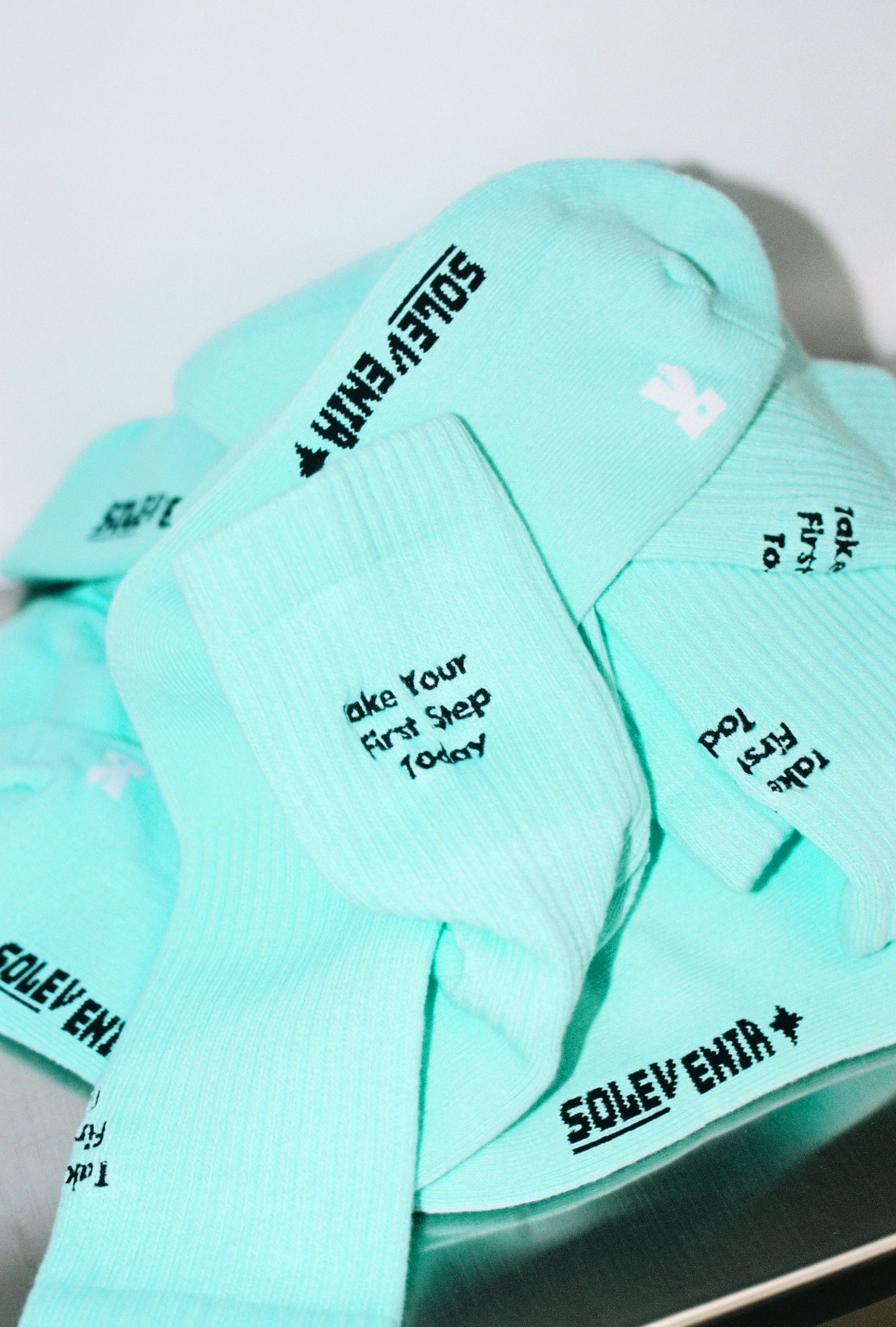 Stage-Ready Set ✦ Ballet Grip Socks + Ruff-Ruff Scrunchie